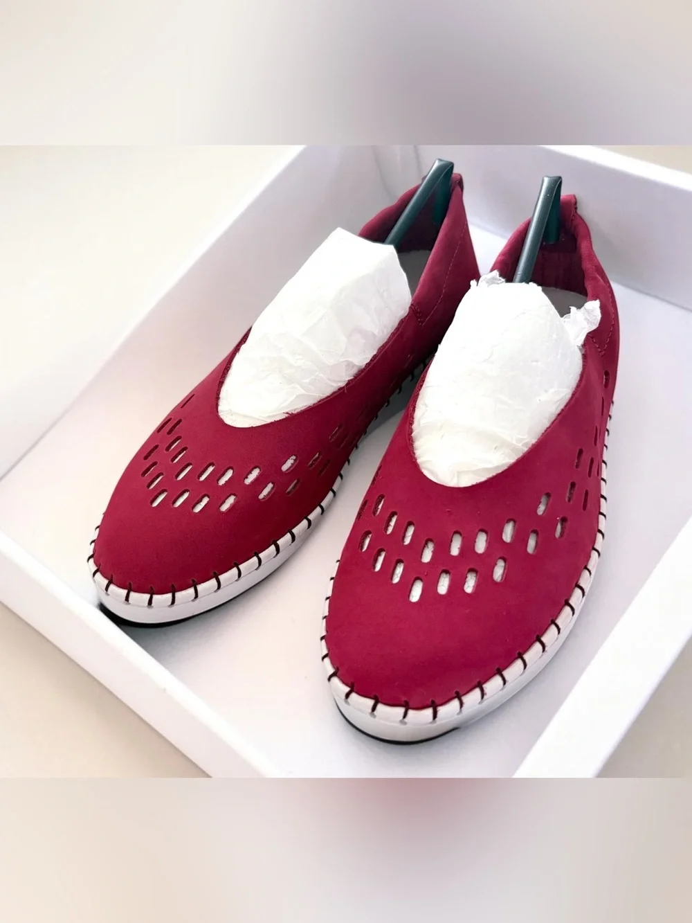 Bernie Mev TW180 Red Suede Slip On Comfort Flats Perforated Leather EU36 US 6